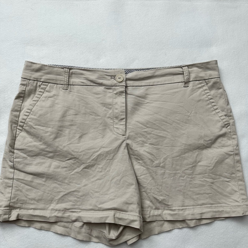 Crown & Ivy Khaki Shorts size 14, 5 inches length EUC